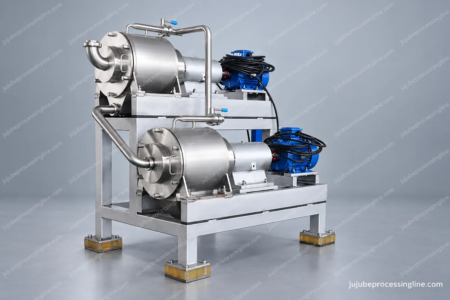 Chamber access and product connections on the same two-stage pulper assembly.